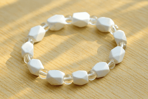 ホワイトハウライト